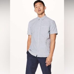 Lululemon On Time Short Sleeve Button Down Men’s Large Grey Lycra Lightweight L